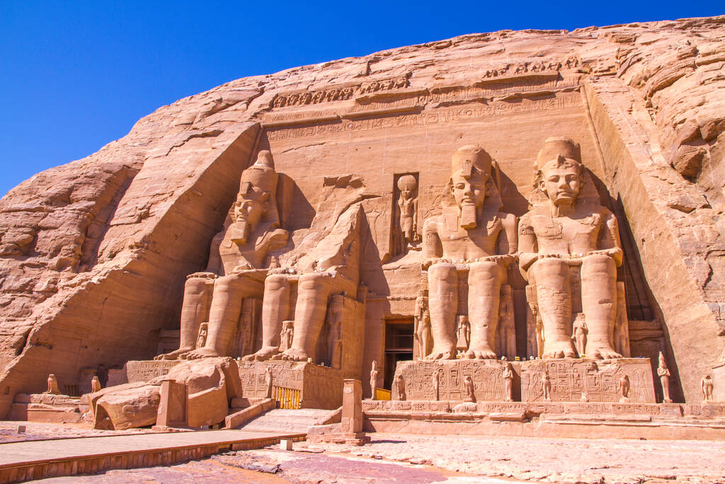 Abu-simbel-temple