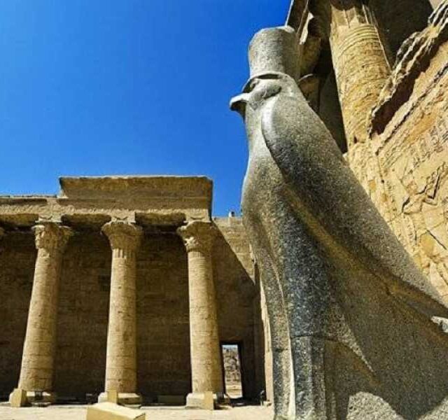 Tour-Edfu-and-Kom-Ombo-Temples-from-Luxor