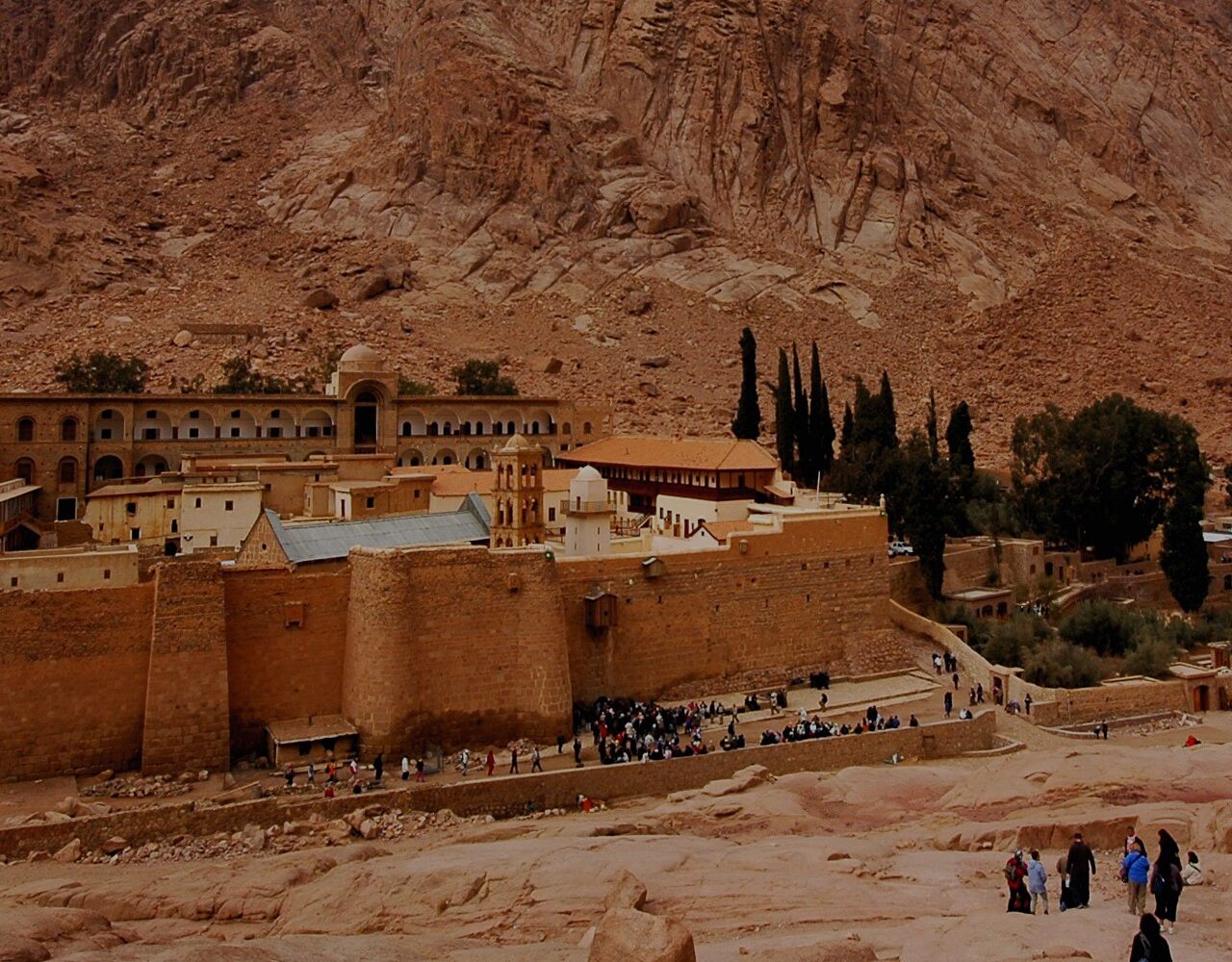 Sulle orme di Mosè: Viaggio Biblico in Egitto, Sinai e Giordania