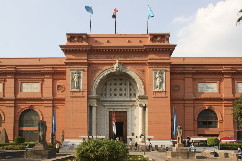 Private Tour of Giza Pyramids, Egyptian Museum & Sound and Light Show